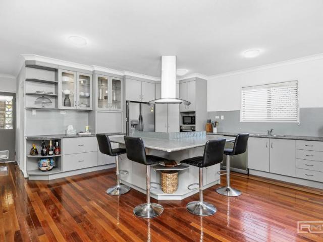 House for sale in Rosslyn, Queensland