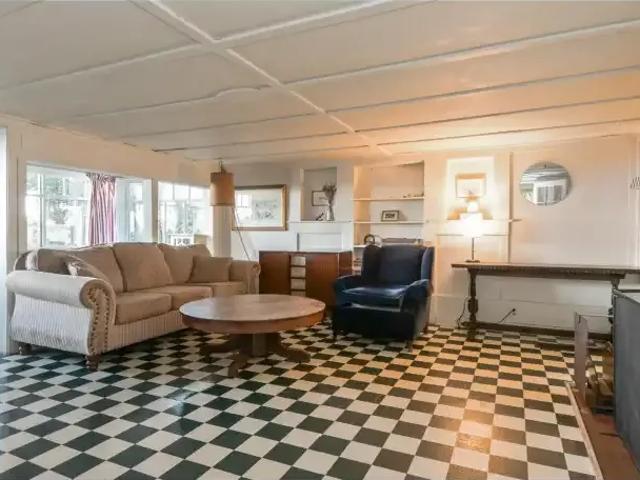 House for rent in Surrey, British Columbia