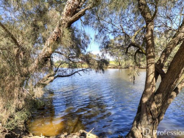 House for sale in Viveash, City of Swan