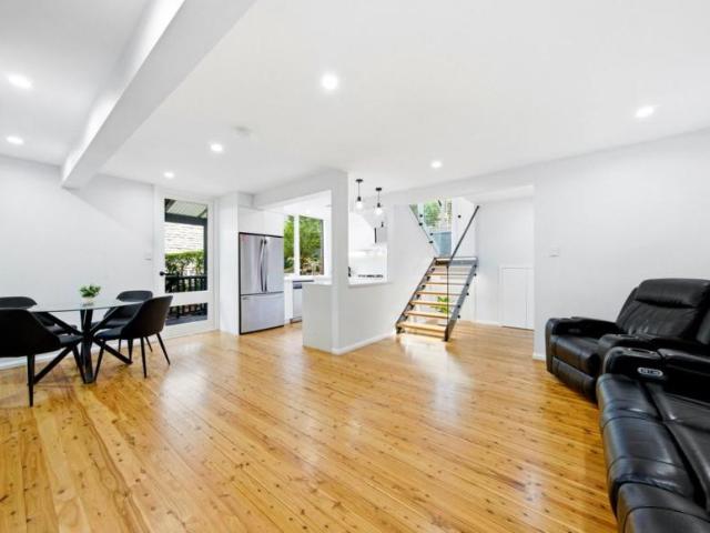 House for sale in Wahroonga, Ku-ring-gai Council