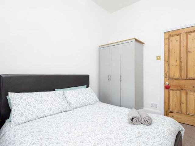 House for rent in Stanley, Wakefield