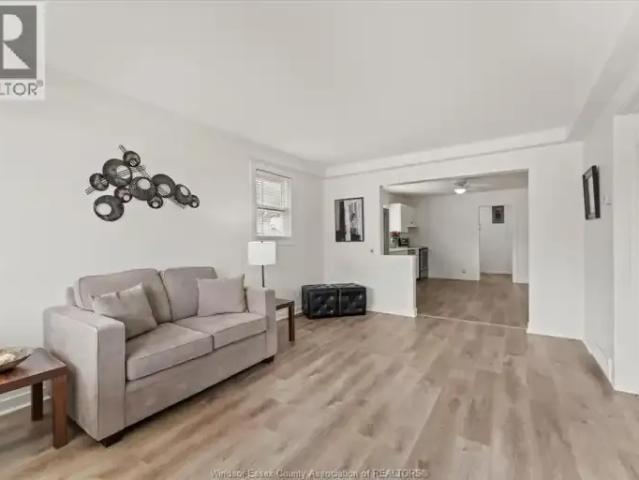 House for rent in Fontainebleau, Windsor