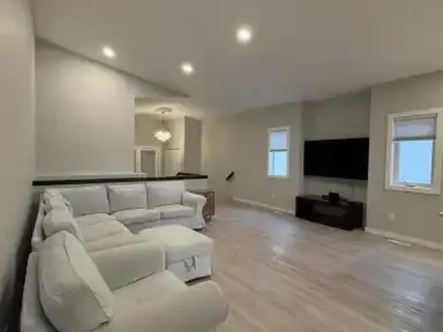 House for rent in East St. Paul, Manitoba