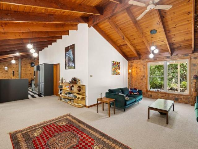 House for sale in Woodend, Shire of Macedon Ranges