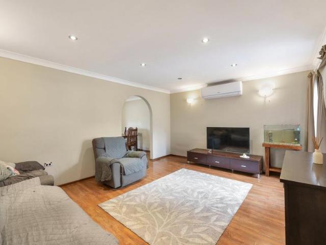 House for sale in Wyoming, Gosford