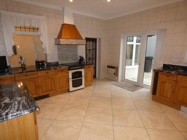 House for sale in Aberdulais, Caewern