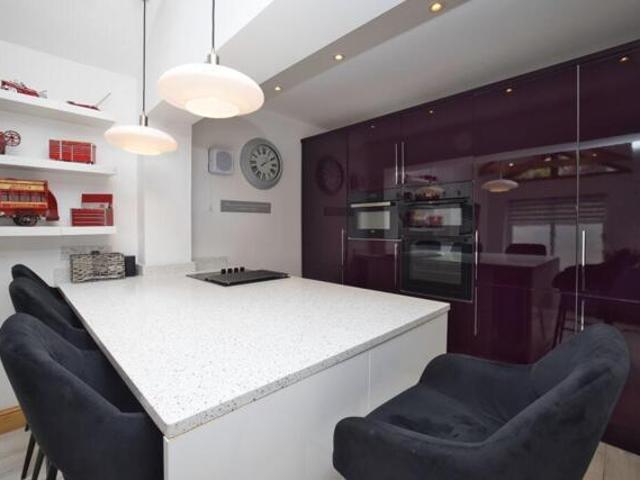 House for sale in Upton, Acol