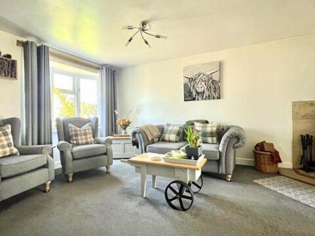House for sale in Broadway