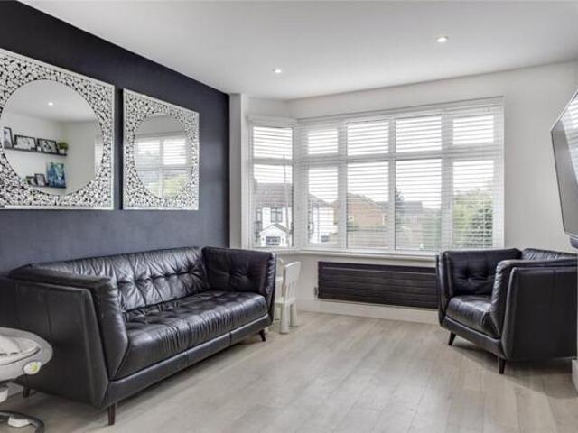 House for sale in Bushey, Bushey Heath