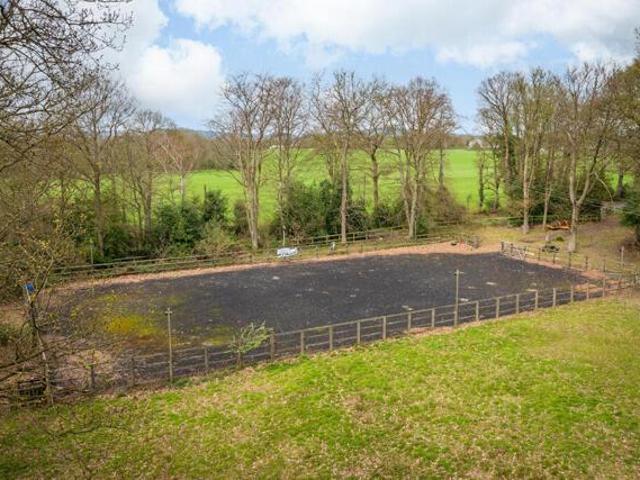 House for sale in Pachesham Park, Surrey