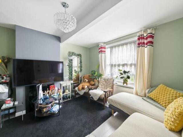 House for sale in London Borough of Ealing, Hanwell