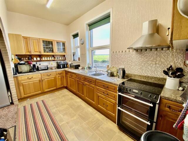 House for sale in Morfa Nefyn, Wales