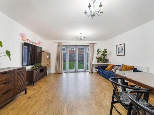 House for sale in West Ewell, Ewell
