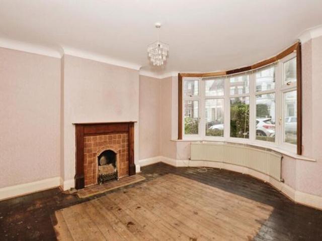 House for sale in Folkestone, Morehall