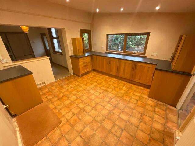 House for sale in Glanaman, Twynmynydd
