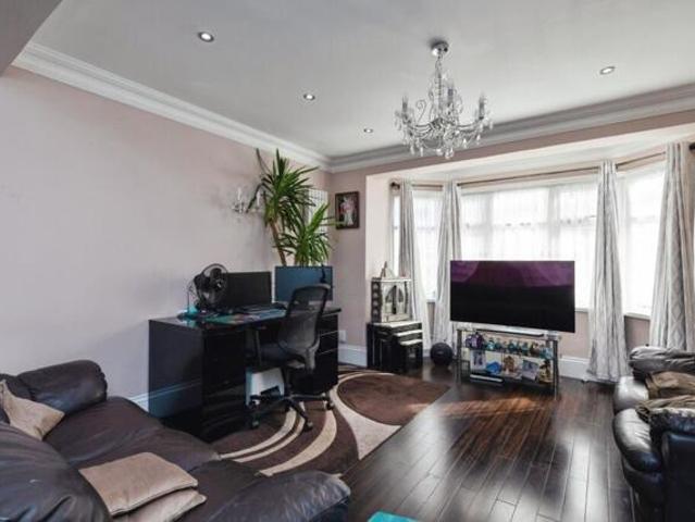 House for sale in Gants Hill, Greater London