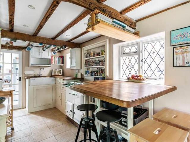 House for sale in Southborough, Sandown Park