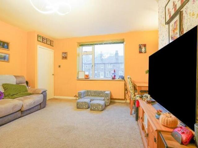 House for sale in Holme Valley, Brockholes