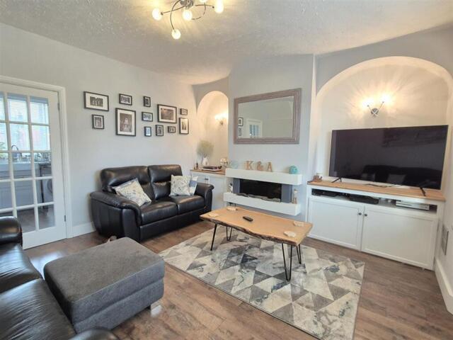 House for sale in Stanton-under-Bardon, Barton