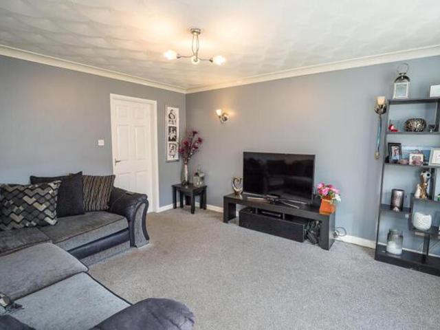 House for sale in Moreton