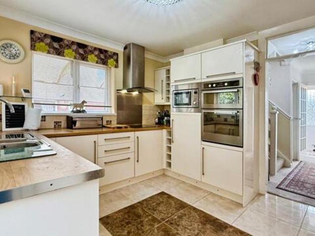 House for sale in Pontardawe, Pontardawe, Clydach