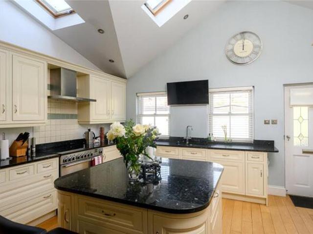 House for sale in Collingham, West Yorkshire