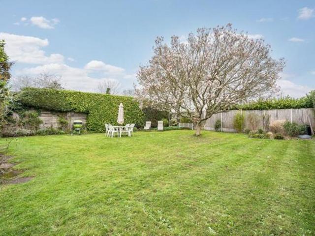 House for sale in Iver, Richings Park