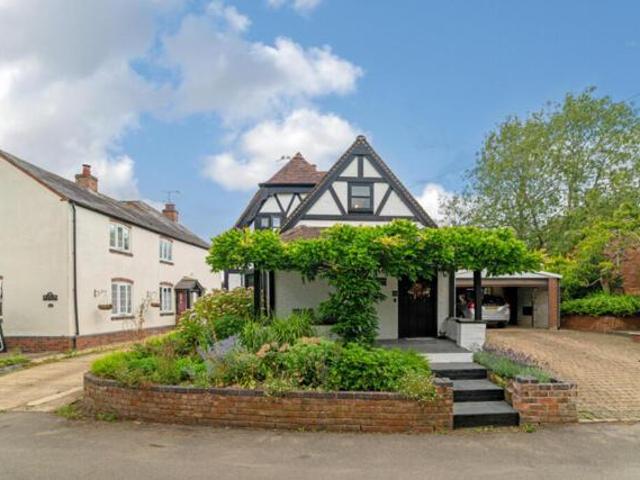 House for sale in New Bilton, Warwickshire