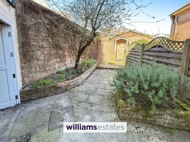 House for sale in Ruthin, Wales
