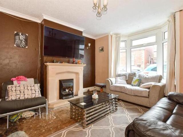 House for sale in Oakfield, Ryde