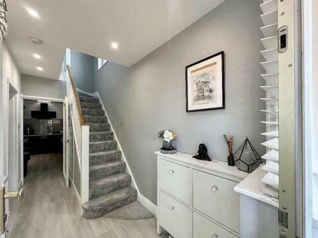 House for sale in Sanderstead, Sanderstead