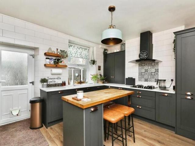 House for sale in Sheffield, Handsworth Hill