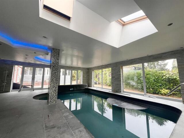 House for sale in Heald Green, Greater Manchester