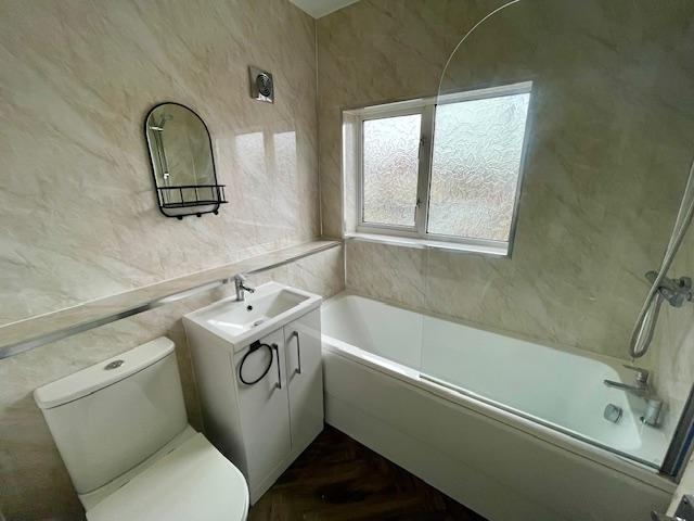 House for sale in Gun Hill, Warwickshire