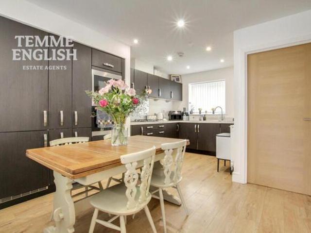 House for sale in Wickford, Wickford