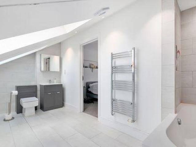 House for sale in London Borough of Merton, Raynes Park