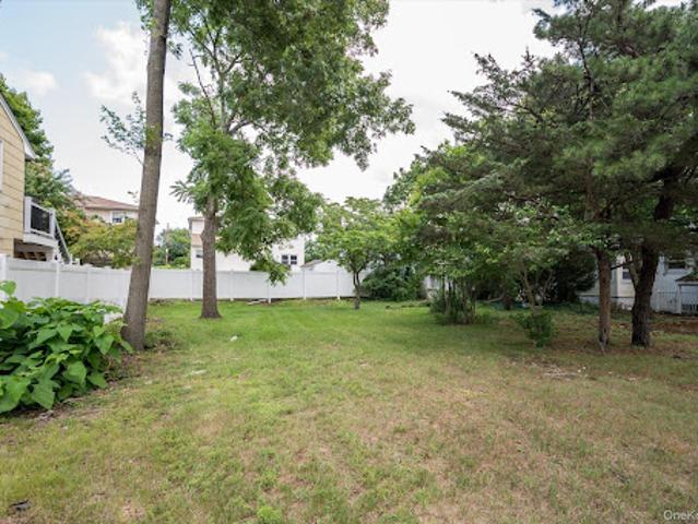 House for sale in Huntington, New York