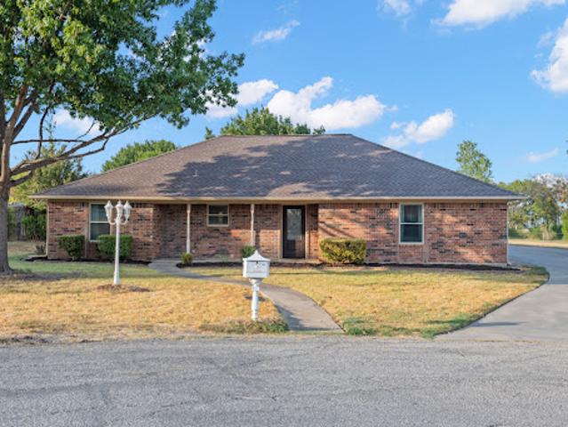 House for sale in Krum, Denton County