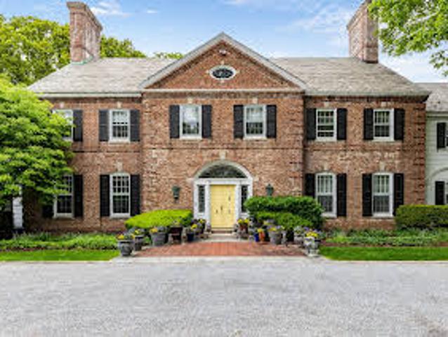 House for sale in Locust Valley House for sale in Locust Valley