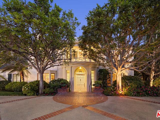 House for sale in Canoga Park, California