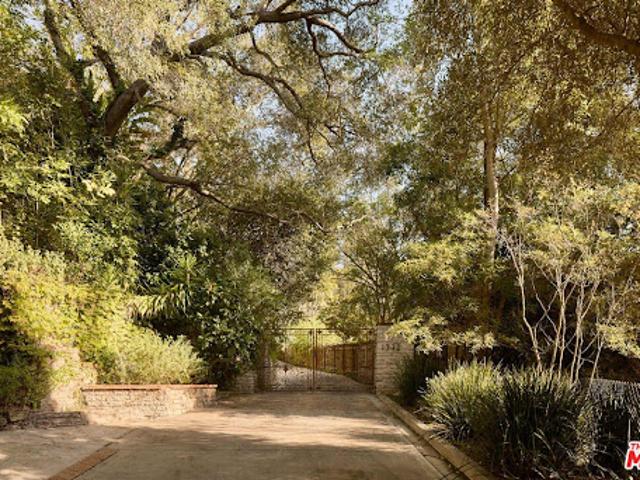 House for sale in Beverly Hills, Los Angeles County