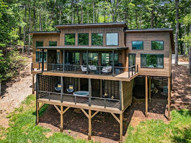 House for sale in Blue Ridge