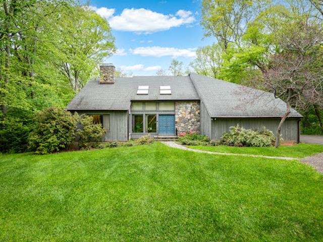 House for sale in Cos Cob, Connecticut