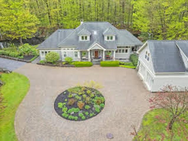House for sale in Greenfield Center