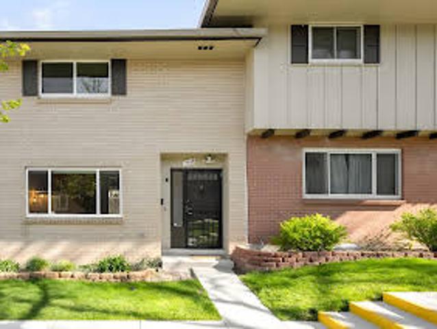 House for sale in Lakewood House for sale in Lakewood