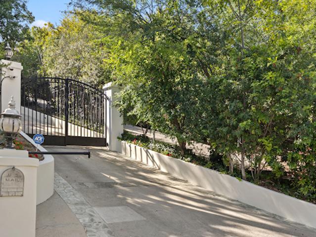 House for sale in Tarzana Neighborhood Council District, Canoga Park
