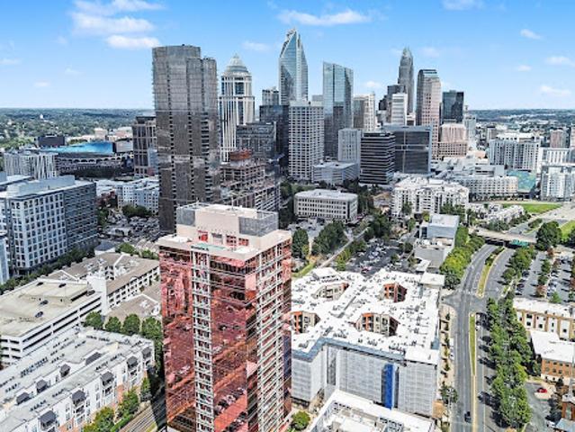 House for sale in Charlotte, Mecklenburg County