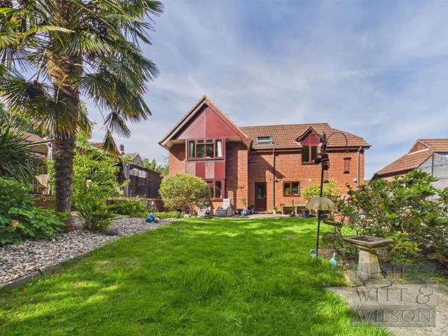 Farm for sale in Tilekiln, Guestling Green