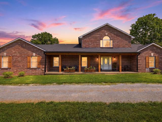 House for sale in La Grange, Kentucky