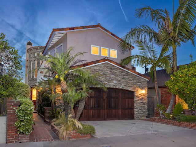 House for sale in Long Beach, California